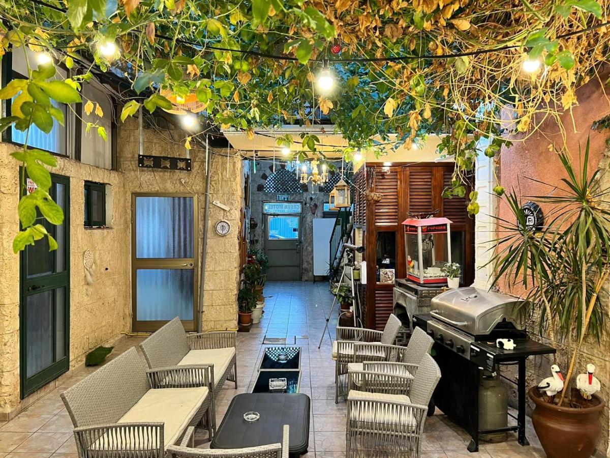 Grin-Motel Haifa Exterior foto